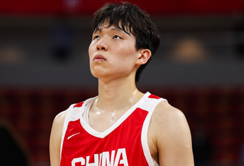 莱万谢幕战建功难救主，巴萨1